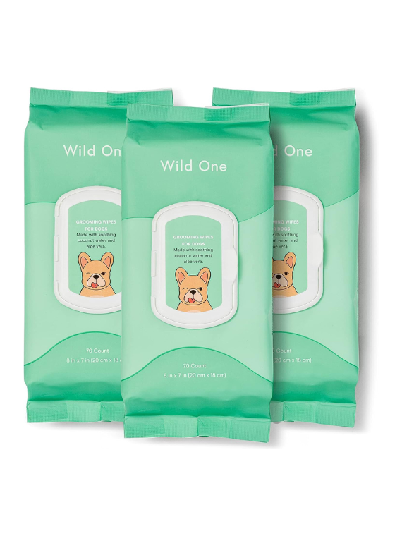 road-trip-essentials-dog grooming wipes